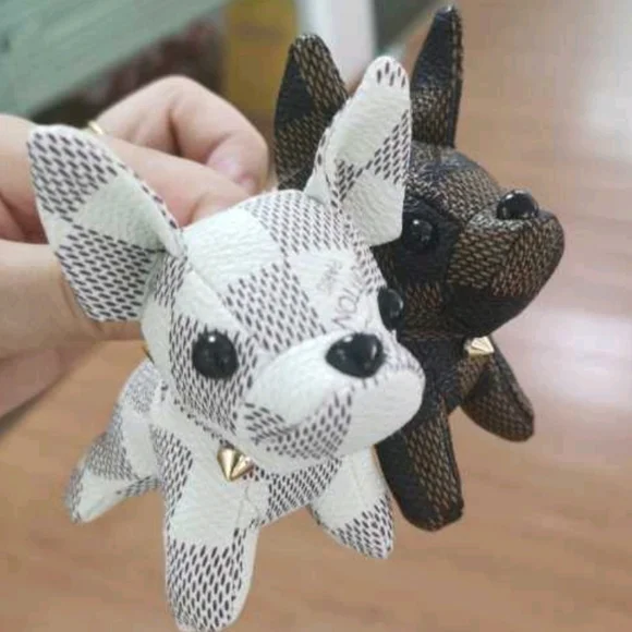 🆕️Luxury 🐕 White Doggie Damier azur Style Leather Novelty Keychain / Bag Charm - Picture 14 of 16